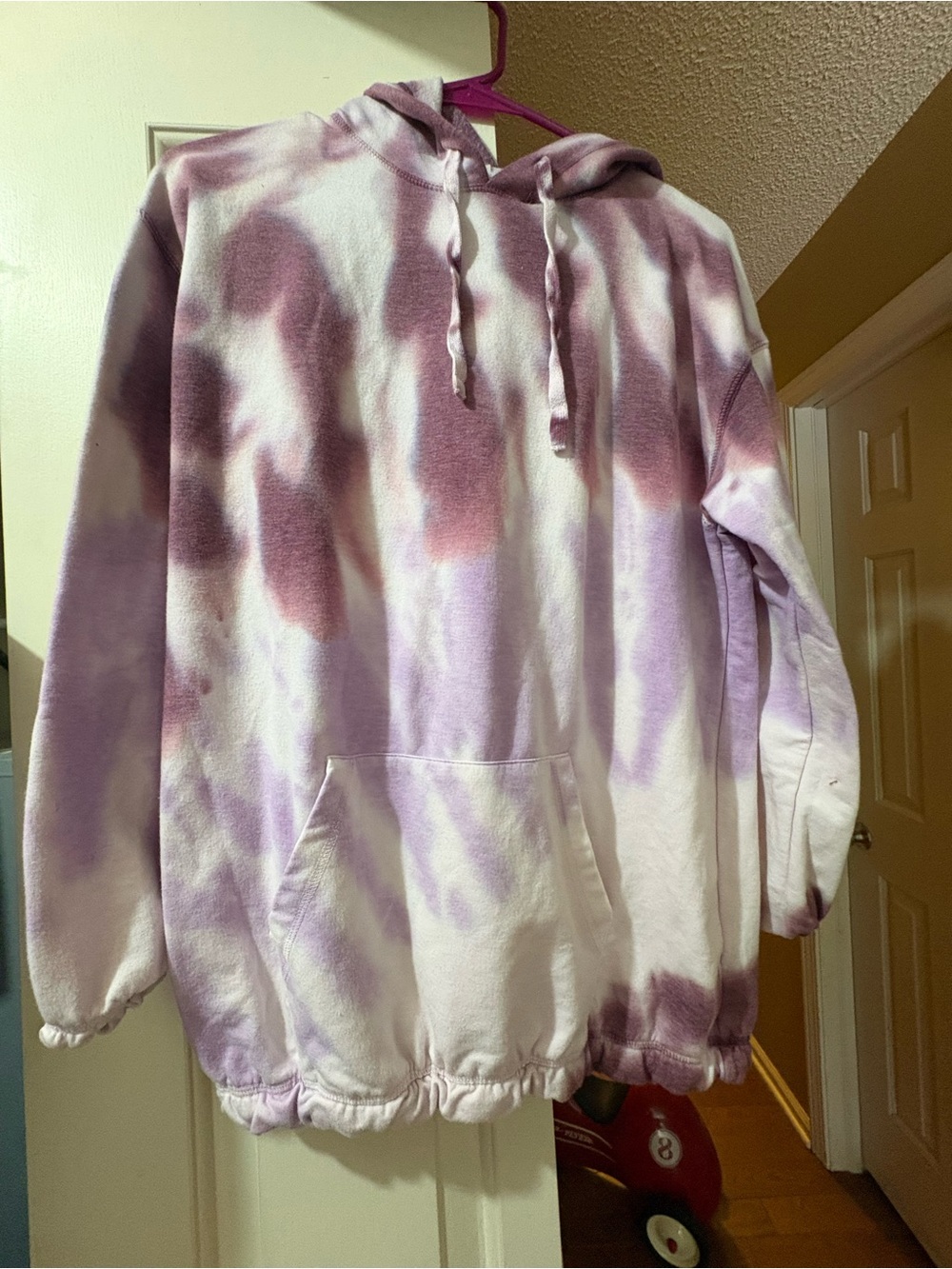 Tie-Dye Lavender & White Women's Hoodie Sweater